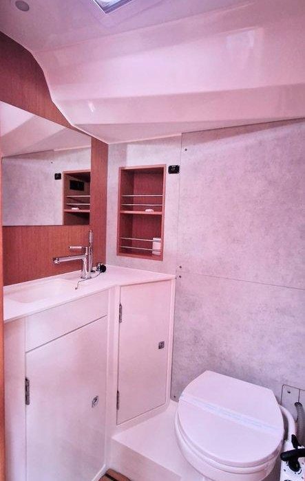 Auka | Bavaria C42 photo 13