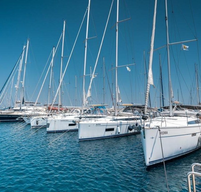 Avra | Bavaria C42 photo 3