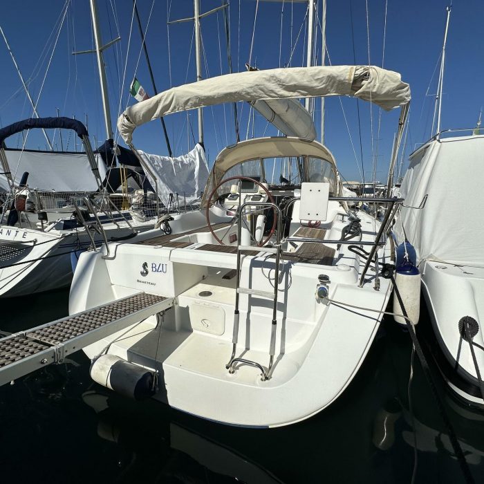 Blu | Oceanis 34 photo 4