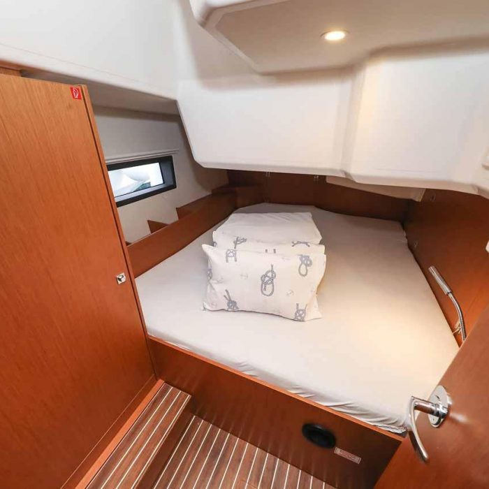 Good Times | Bavaria C42 photo 12