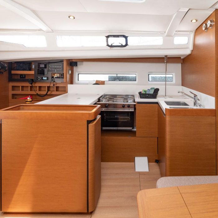 free elli | Sun Odyssey 440 - 4 cab. photo 12 free elli | Sun Odyssey 440 - 4 cab. photo 12