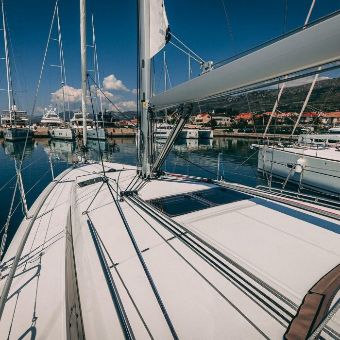 Purr | Sun Odyssey 410 photo 2
