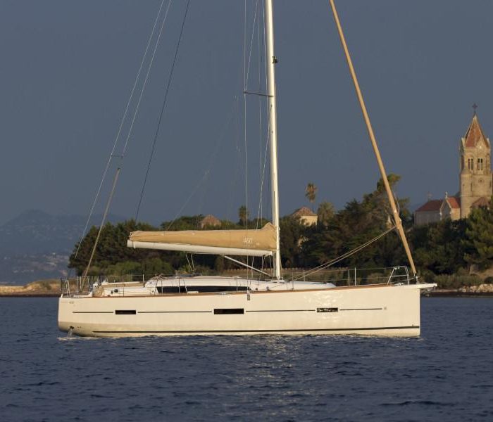 Nishane | Dufour 460 photo 2