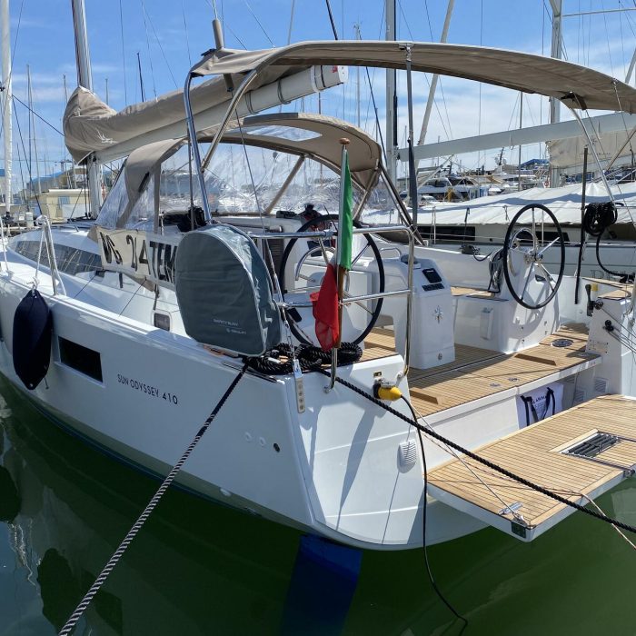 Bella | Sun Odyssey 410 photo 4