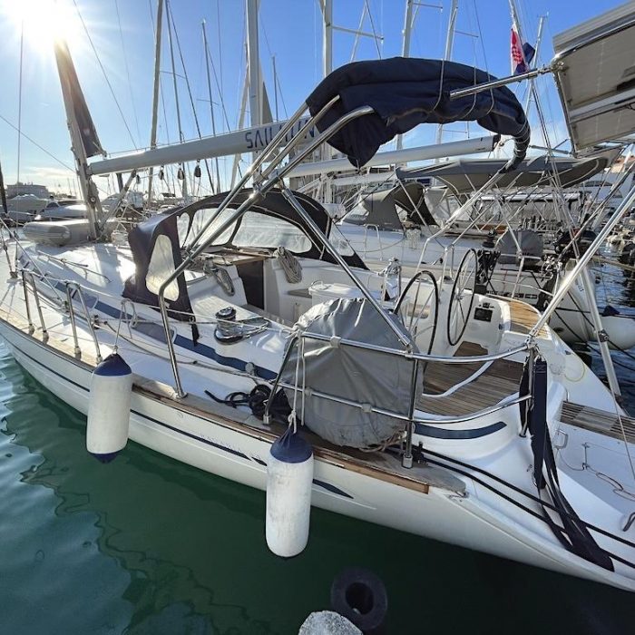 Classic | Bavaria 44 photo 1