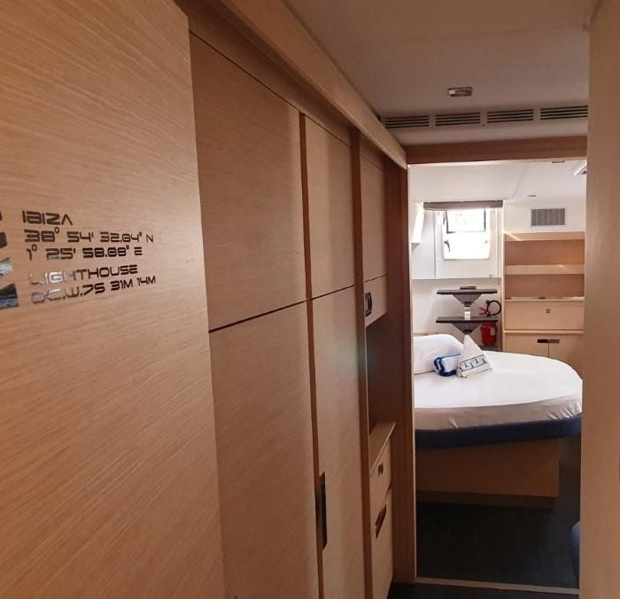Princess | Fountaine Pajot Aura 51 photo 13