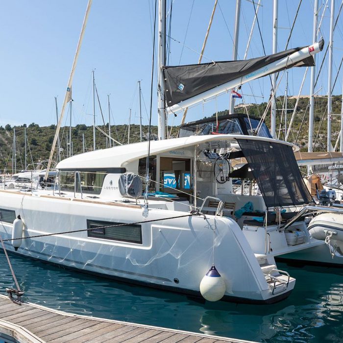 MONARCH 2020 (air condition, generator) | Lagoon 40 photo 3