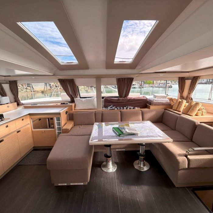 Karina | Fountaine Pajot Elba 45 photo 9