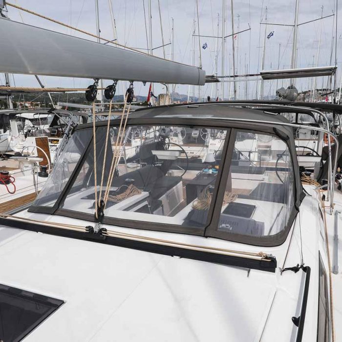Musca | Dufour 530 photo 2
