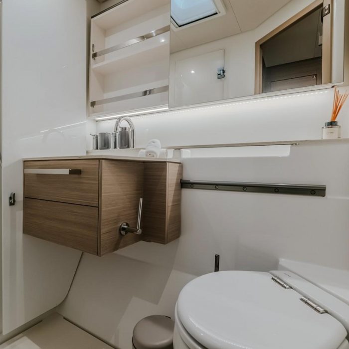 Tri Wing | Lagoon 55 photo 30