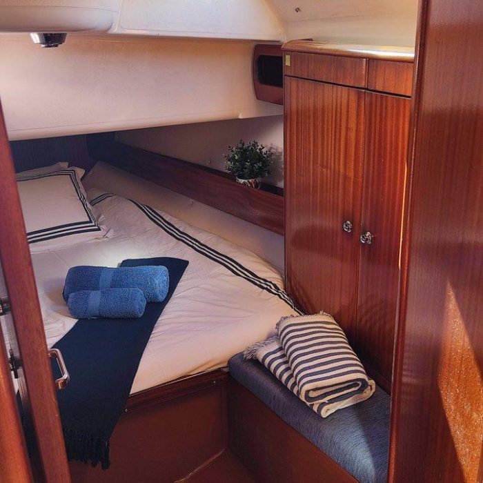 Ra | Bavaria 38 photo 11