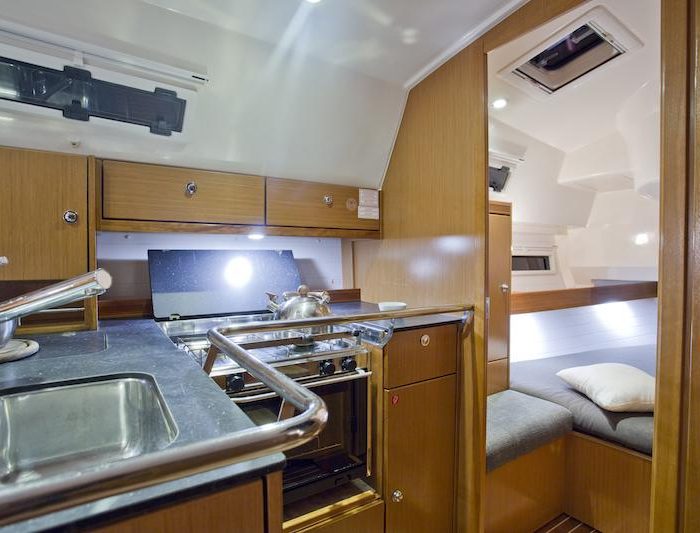 Mystic | Bavaria 36 Cruiser photo 16