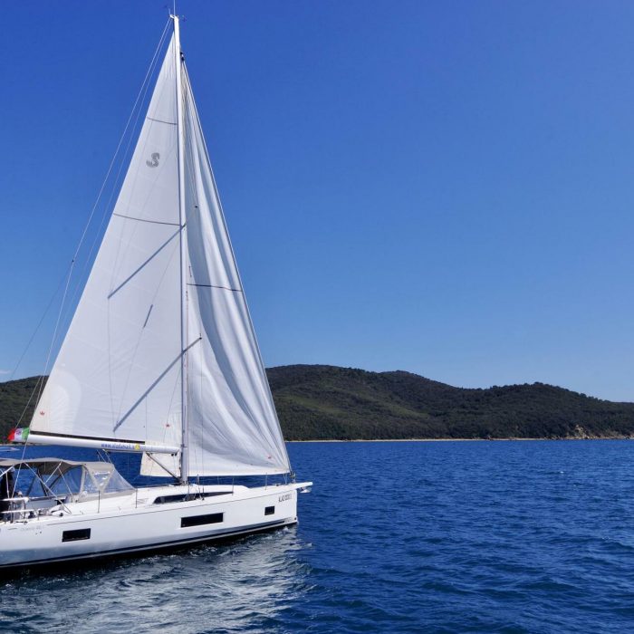 Luna - Water maker, Solar Panel | Oceanis 46.1 photo 1