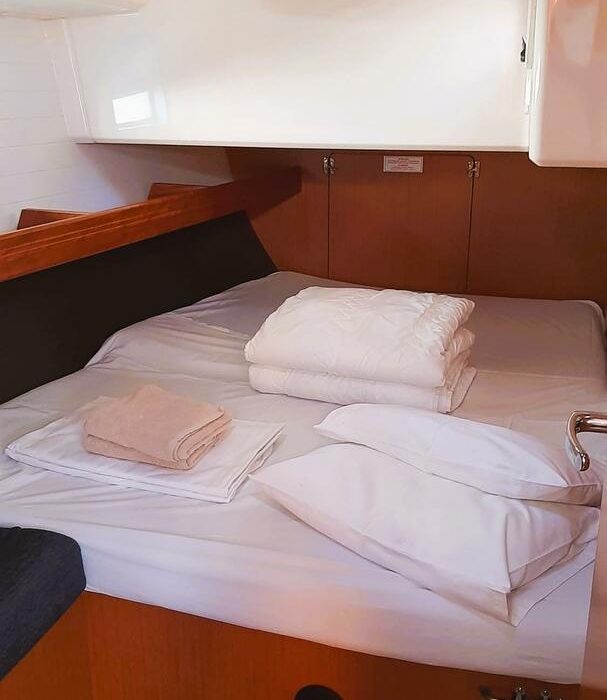 Prosecco | Bavaria Cruiser 46 photo 9