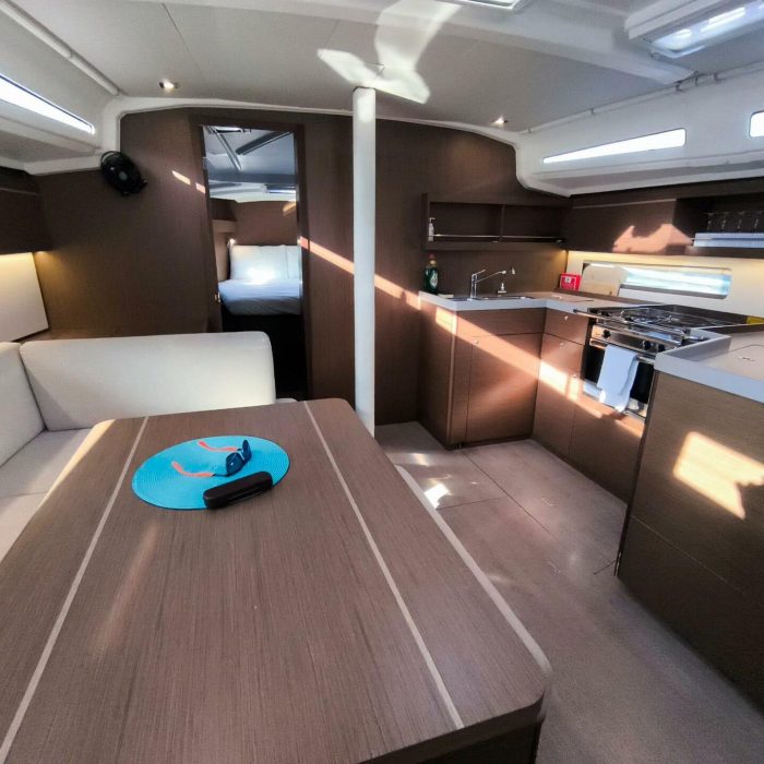 Avra | Oceanis 40.1 photo 9