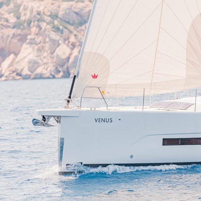 Venus | Dufour 530 photo 4