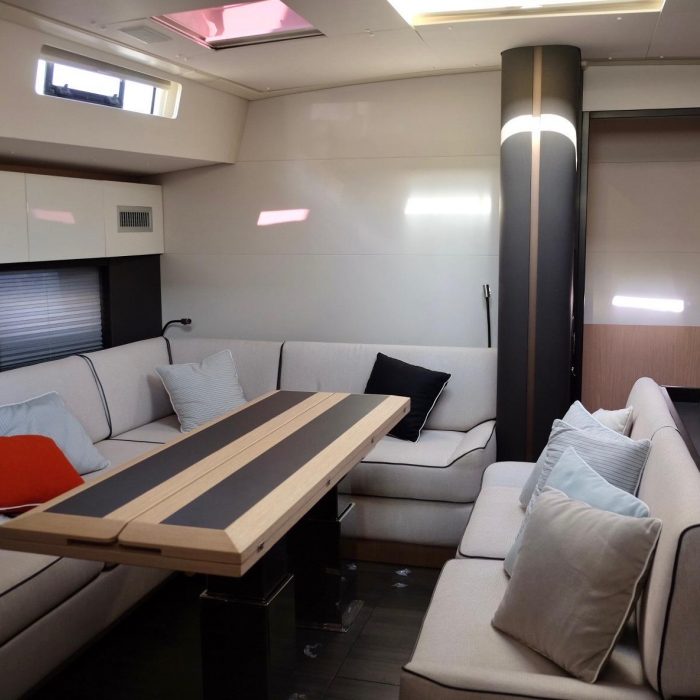 Premium + | Oceanis Yacht 62 photo 37