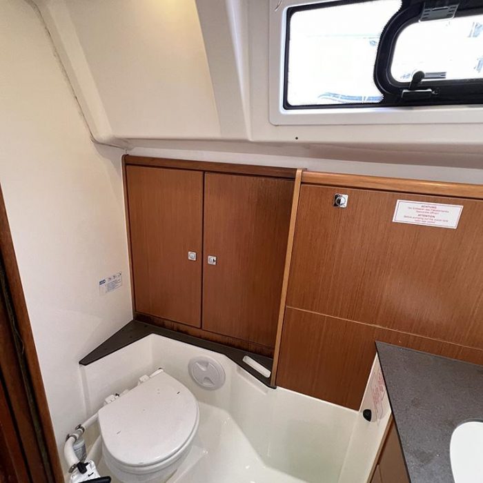 Jugo | Bavaria Cruiser 37 photo 23