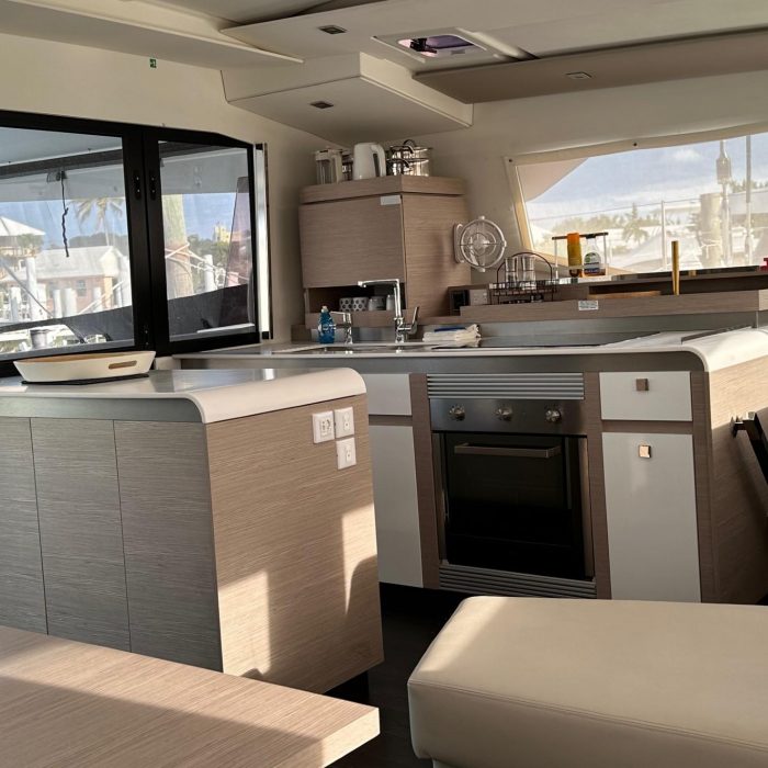 Amajen | Fountaine Pajot Aura 51 photo 8