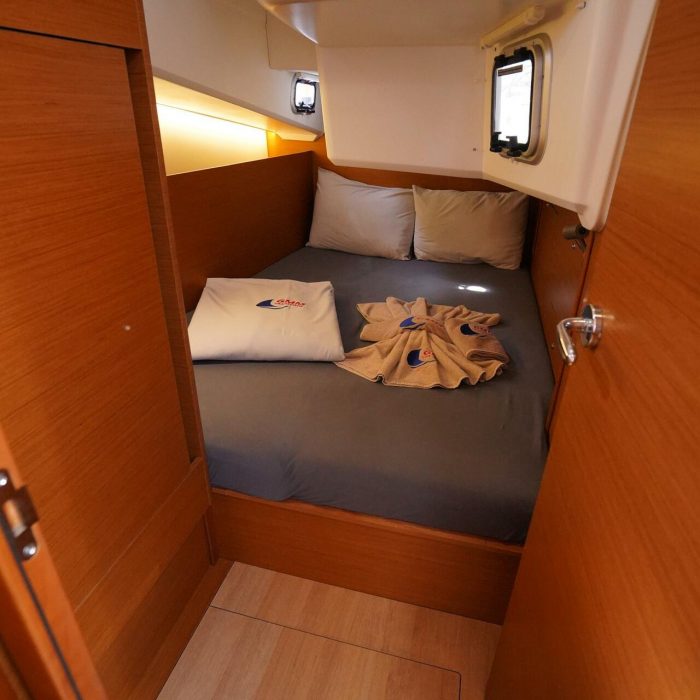 Free Me | Sun Odyssey 410 photo 17