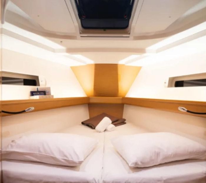 Sante | Sun Odyssey 449 photo 9