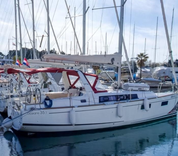 Lampuga | Oceanis 35.1 photo 4