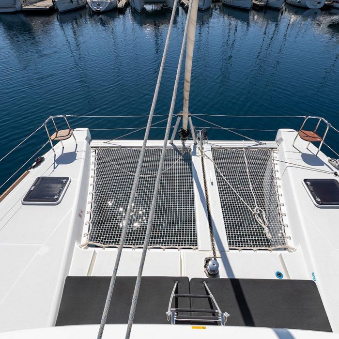 BYE BYE 2020 (air condition, generator) | Lagoon 40 photo 1