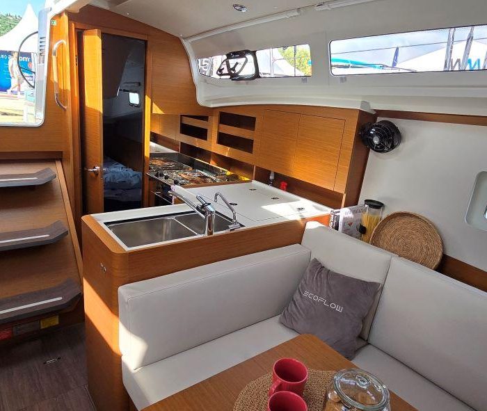 Princess Anja | Sun Odyssey 380 photo 10