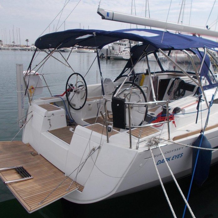 Dark Eyes | Sun Odyssey 419 photo 2