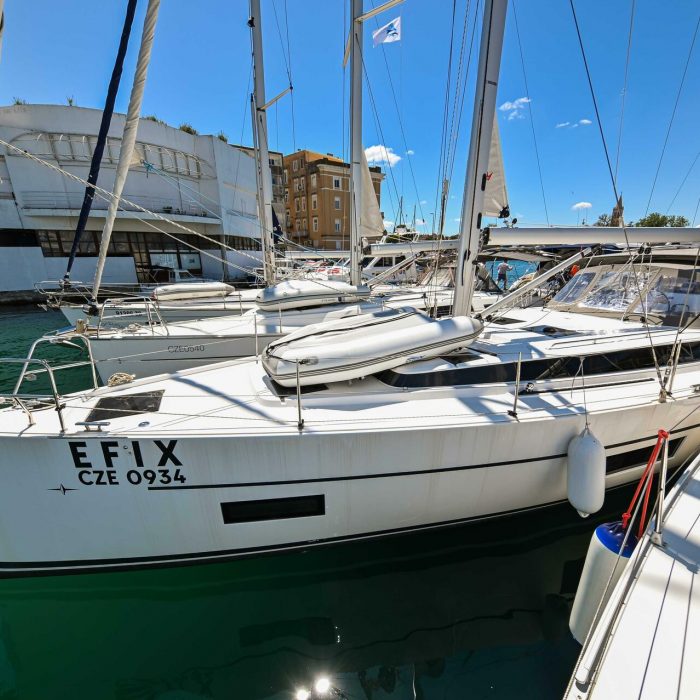 Efix | Bavaria C45 photo 13