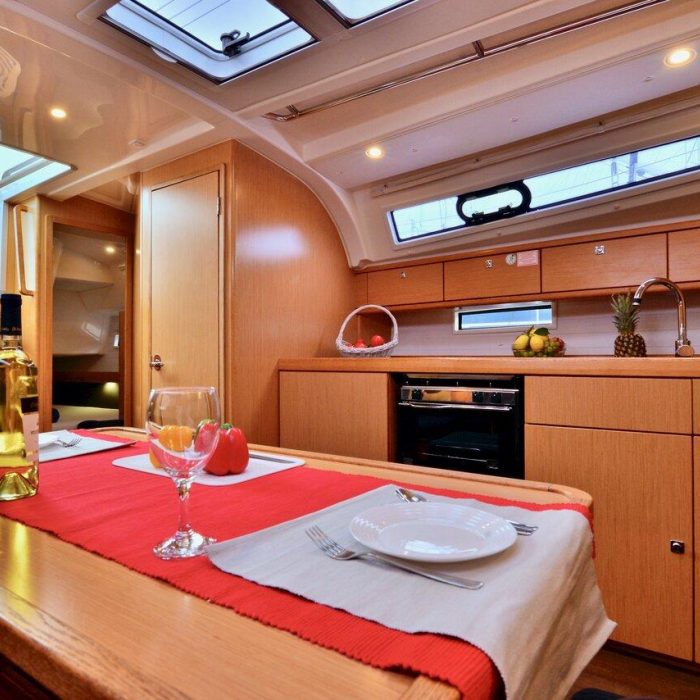 Stella | Bavaria Cruiser 41 photo 13
