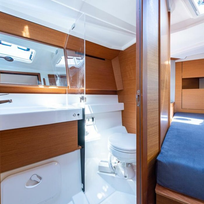 Martha | Sun Odyssey 410 photo 13