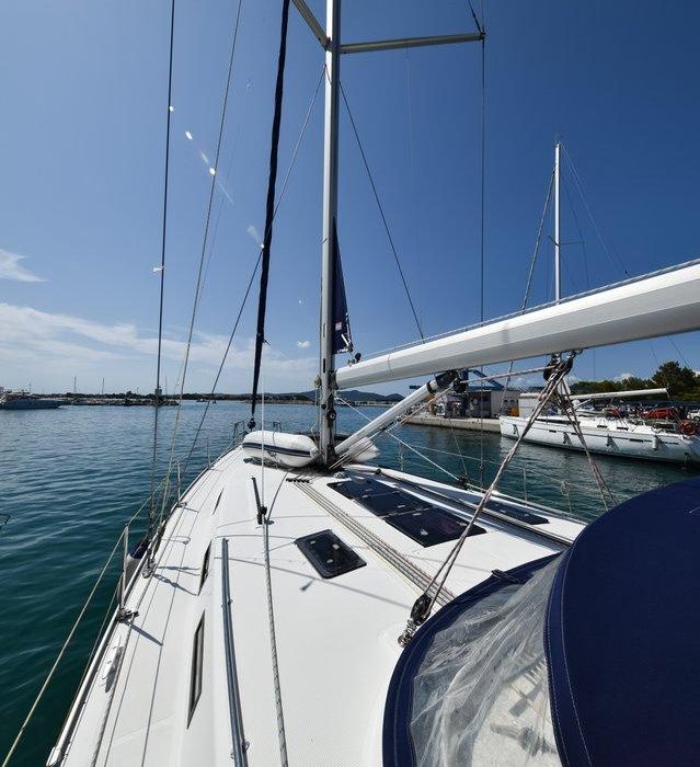 Controvento | Bavaria Cruiser 45 photo 8