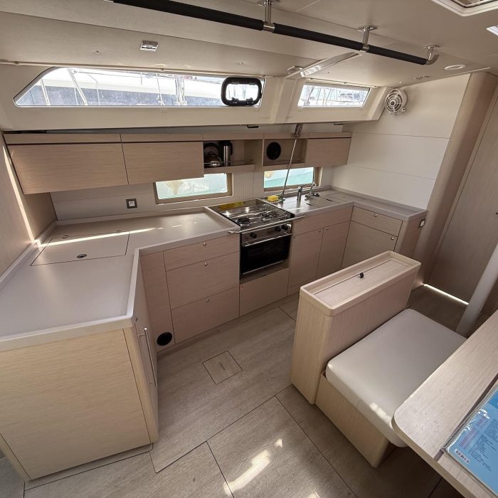 Inmeda | Oceanis 46.1 photo 11