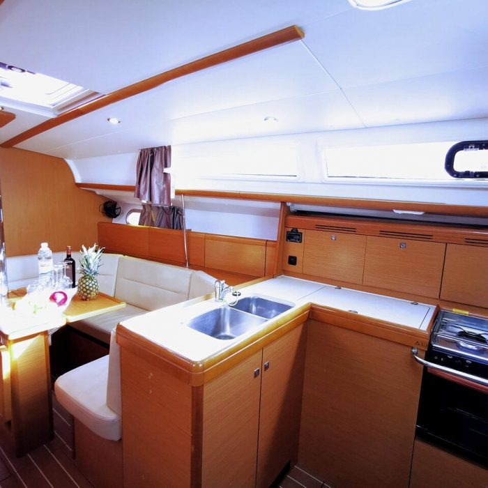 Mia | Sun Odyssey 36i photo 17