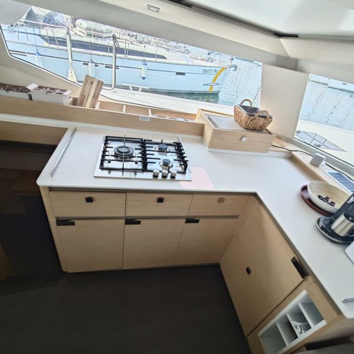 Caramita | Fountaine Pajot Elba 45 photo 19