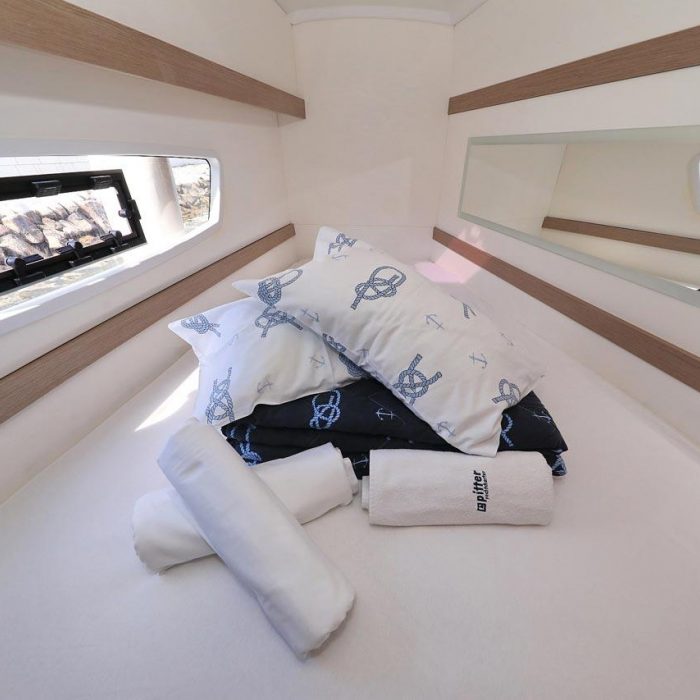 Felicitas II | Fountaine Pajot LUCIA 40 photo 19