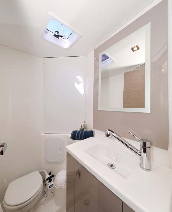Canopus | Fountaine Pajot LUCIA 40 photo 26
