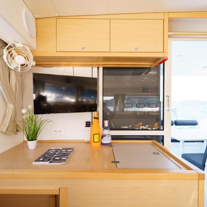 White Pearl | Lagoon 39 photo 15