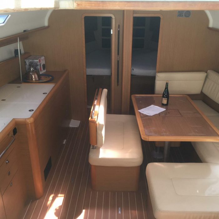 Tewa | Sun Odyssey 44 i photo 4