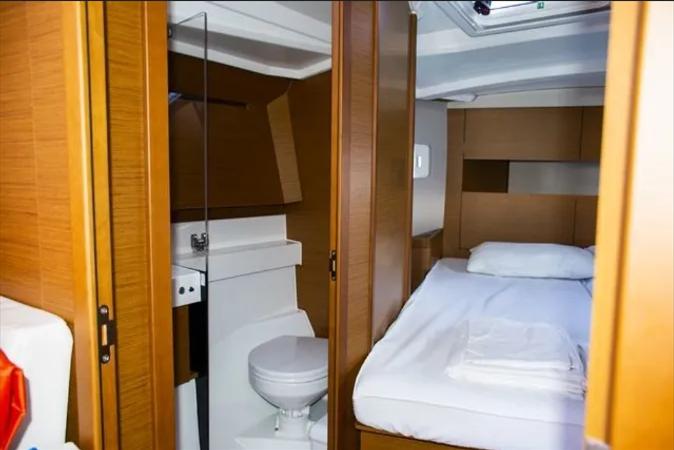Evelina | Sun Odyssey 410 photo 8