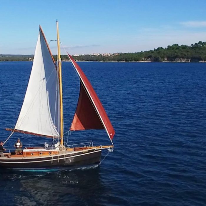 Black Bird | Pilot Cutter photo 5