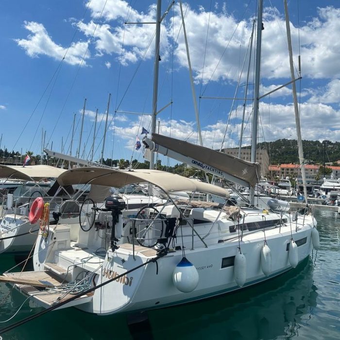Habibi | Sun Odyssey 440 photo 7