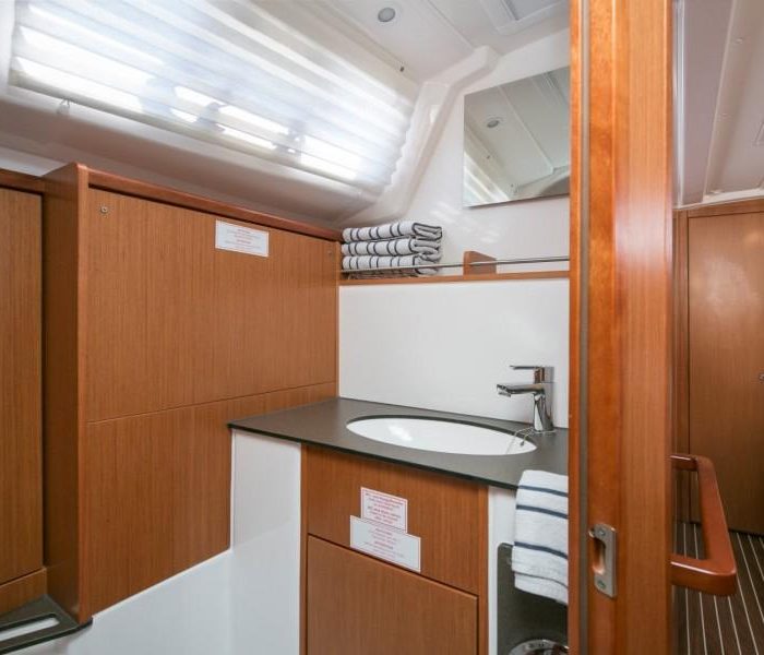 Alani | Bavaria Cruiser 37 photo 15