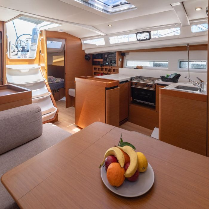 free elli | Sun Odyssey 440 - 4 cab. photo 14 free elli | Sun Odyssey 440 - 4 cab. photo 14
