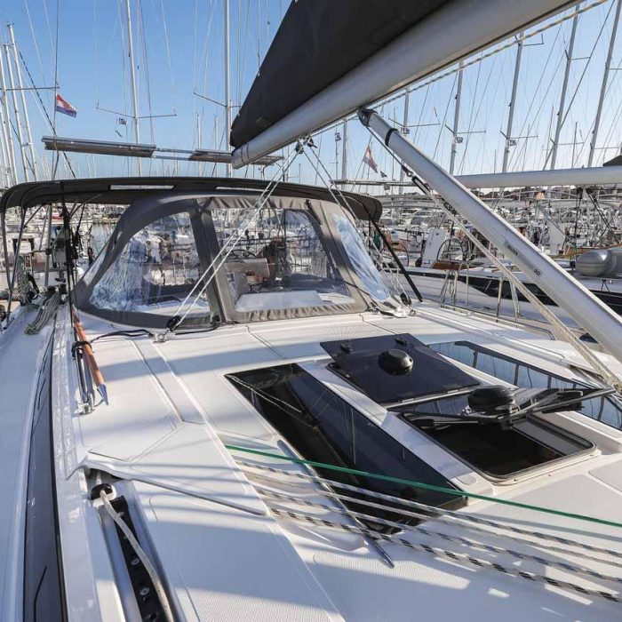 Aquila | Bavaria C46 photo 2
