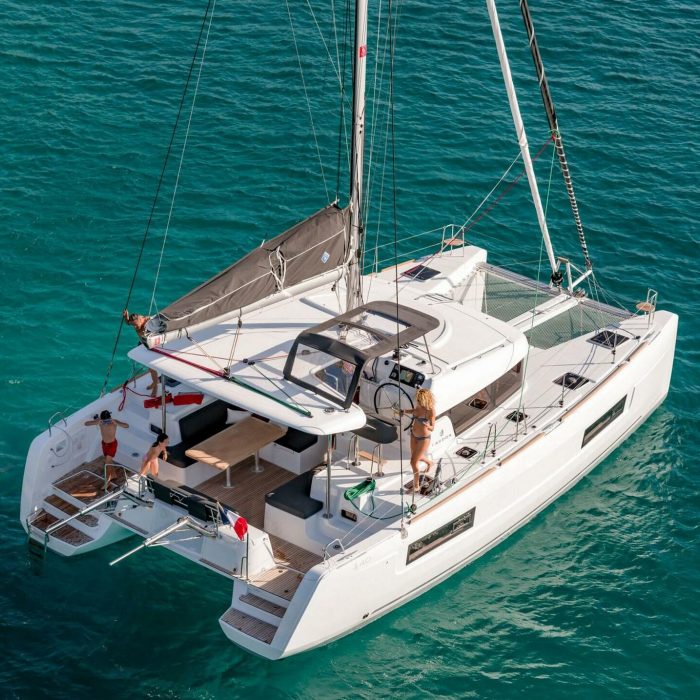 Fratelli | Lagoon 40 photo 2