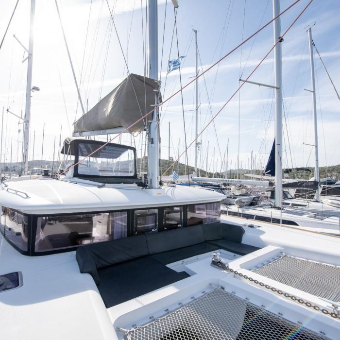 Diva | Lagoon 450 Fly photo 8