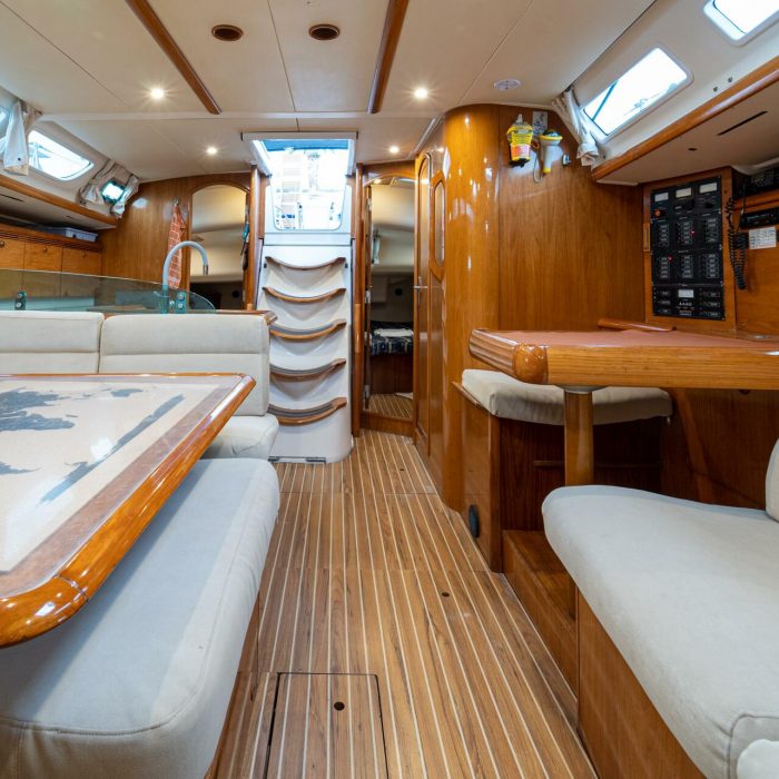 Tatanos | Sun Odyssey 43 photo 18