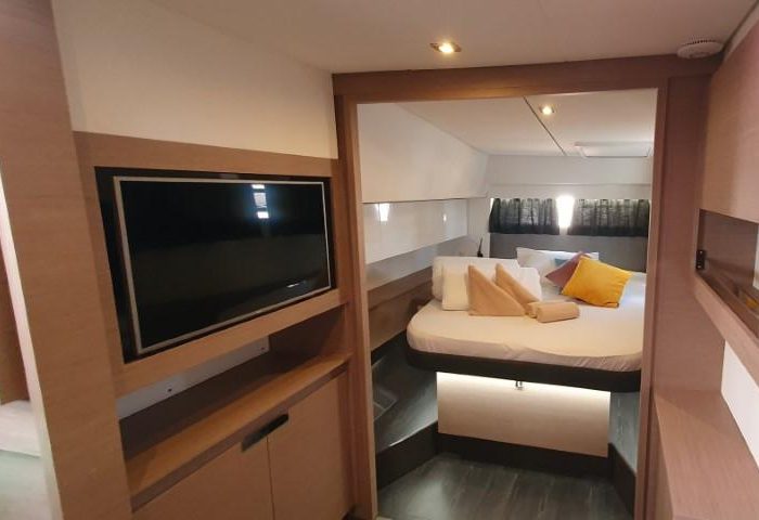 Dreamcatcher | Fountaine Pajot Elba 45 photo 12